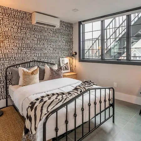 Chic Mezzanine Loft With Rooftop And Shoreline Nearby At 