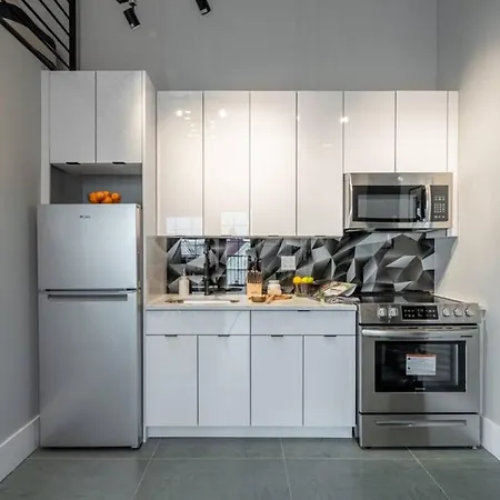 Chic Mezzanine Loft With Rooftop And Shoreline Nearby At 